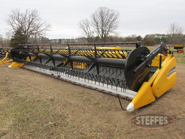 2013 New Holland  880CF_0.jpg